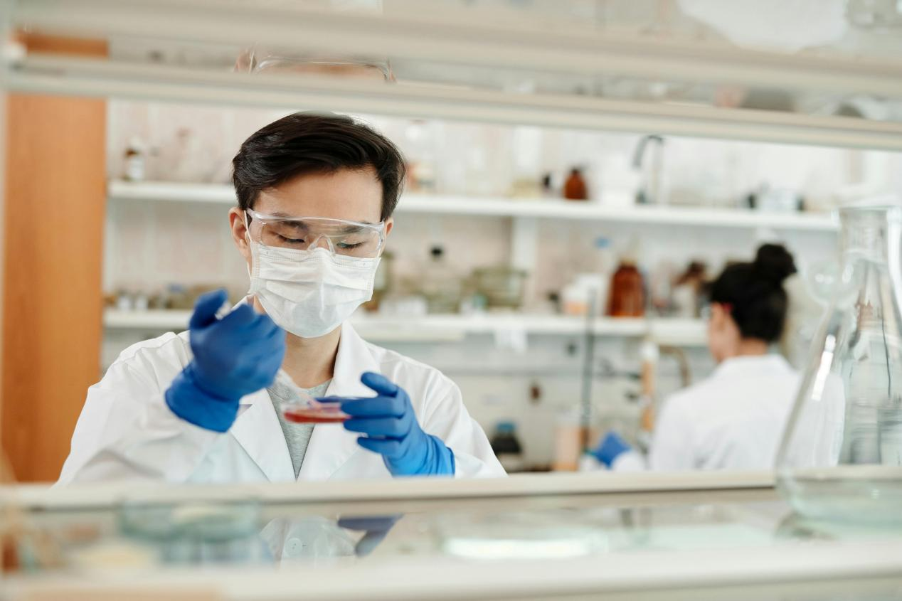 Hong Kong Biotech Companies: R&D Challenges and Innovative Solutions-8Manage PM Hong Kong Biotech Companies: R&D Challenges and Innovative Solutions-8Manage PM